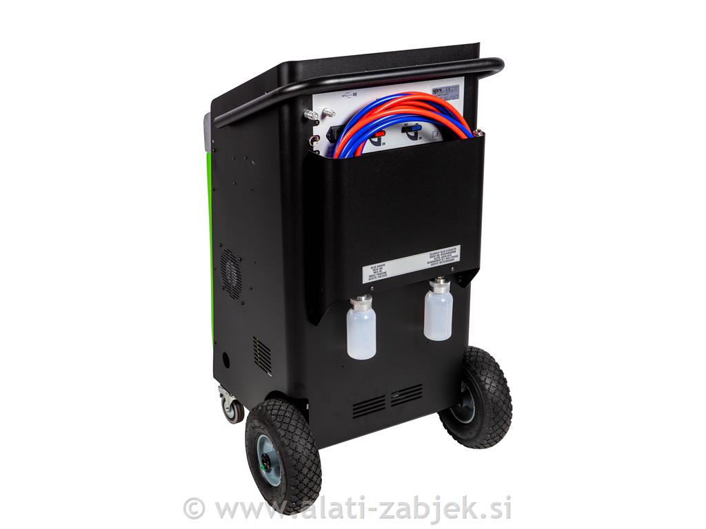 Automatska naprava za servisiranje klimana traktorima i građevinskim strojevima SPIN