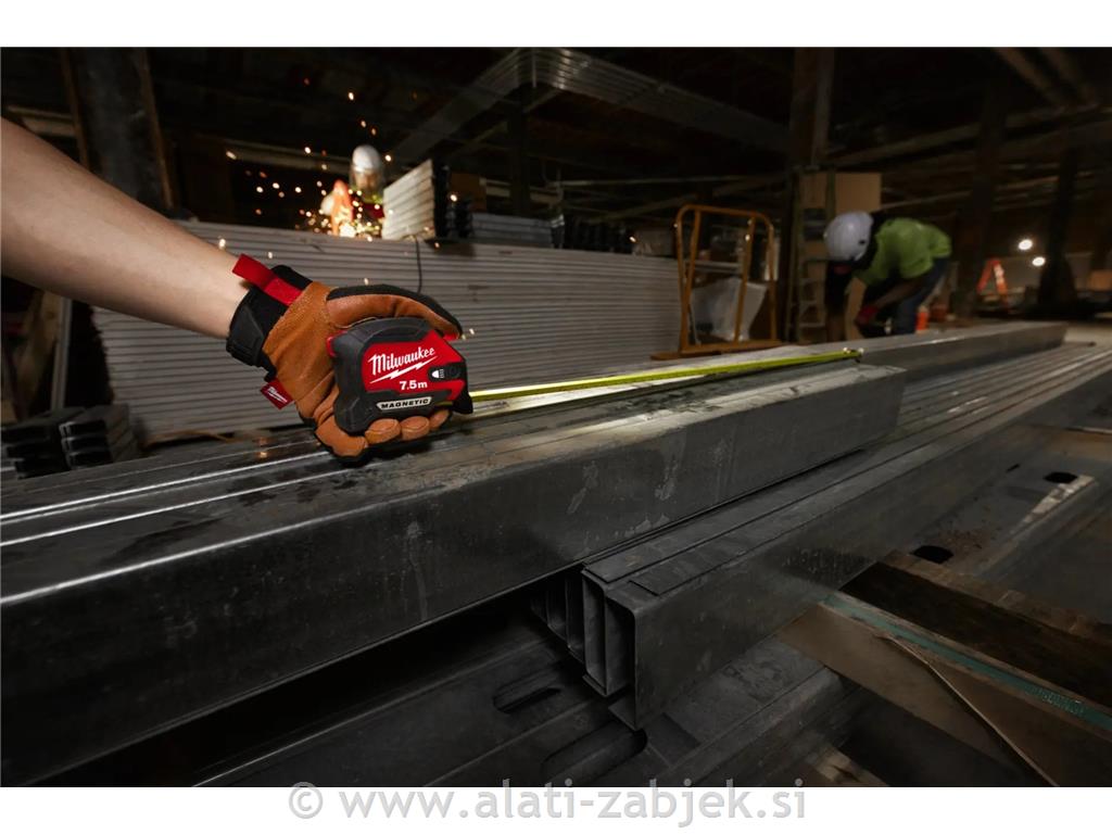 Metar tračni magnetni led 7,5 m MILWAUKEE