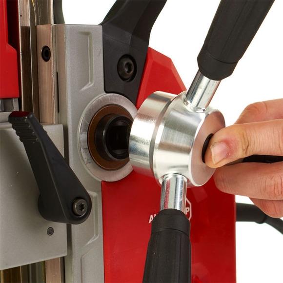 Magnetna bušilica s električnim magnetomMDE 41 MILWAUKEE