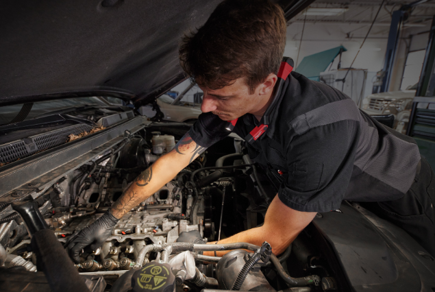 Naglavna baterijska LED lampa L4 NL400-301 MILWAUKEE