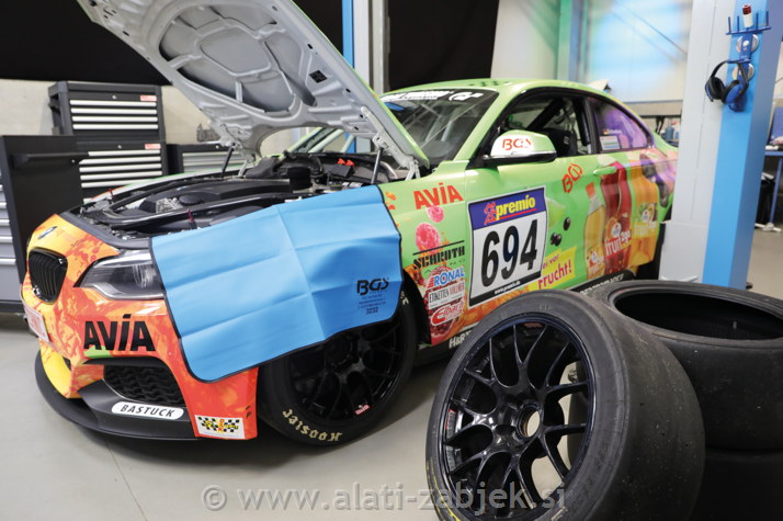 Univerzalna magnetna zaštita za vozila BGS TECHNIC