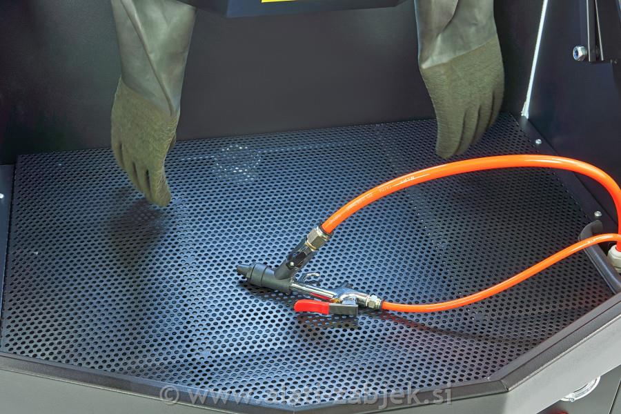 Kabina za visokotlačno pranje delov 185L HB