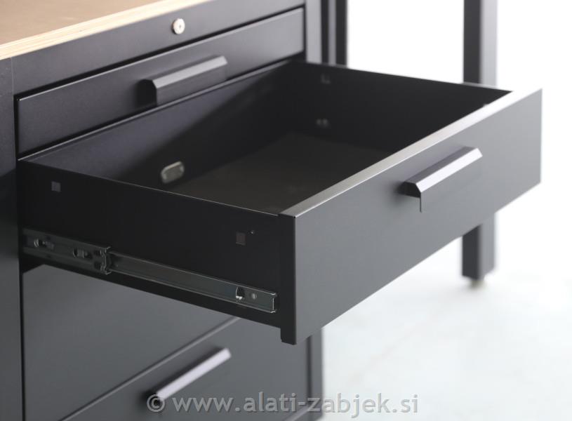 Radionička kompozicija Black editon HB