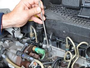 Univerzalni set za čišćenje sjedišta injektora HUBITOOLS