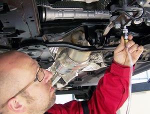 Posuda za mijenjanje ulja u mjenjaču HUBITOOLS