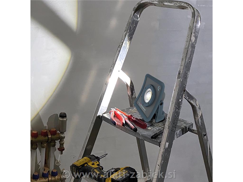 Baterijska LED lampa NOVA R SCANGRIP