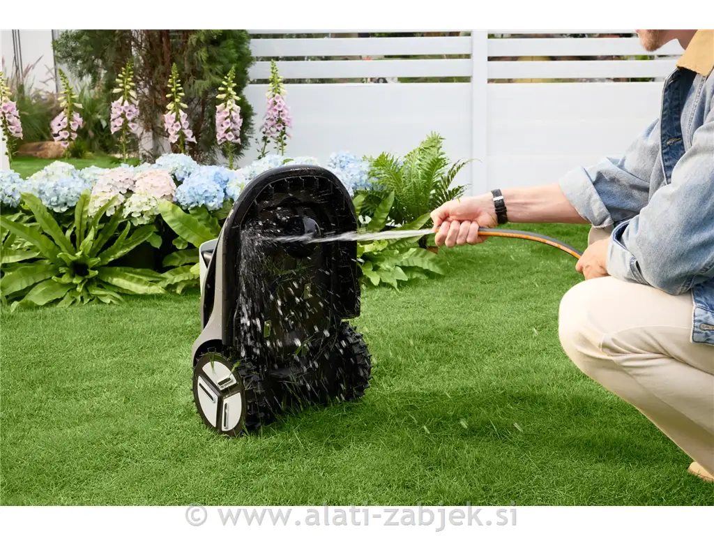 Robotska kosilnica V1000 TerraMow